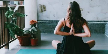 Hot Yoga Is No Better for You Than Regular Yoga, Study Says