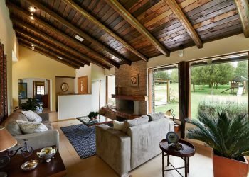 Explore the Modernist Interiors of the “Kubu” Hotel in Seminyak