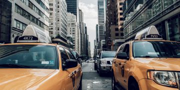 Indonesia’s Largest Fleet Of Taxis Teams Up To Beat Ride-hailing Apps