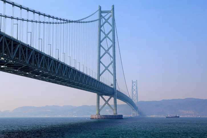 infinity giant bridge