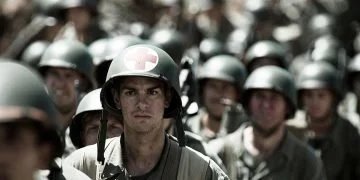 How Mel Gibson’s Cinematographer Captured the Horror of ‘Hacksaw Ridge’