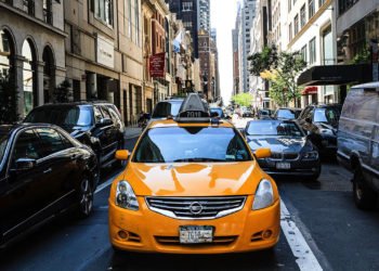 Indonesia’s Largest Fleet Of Taxis Teams Up To Beat Ride-hailing Apps