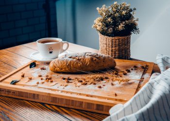 Coronavirus: How to avoid overeating when working from home