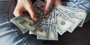 The Easiest Way to Invest in World’s Biggest Companies