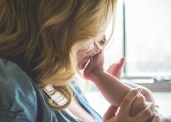 Neandertals and modern humans started mating early
