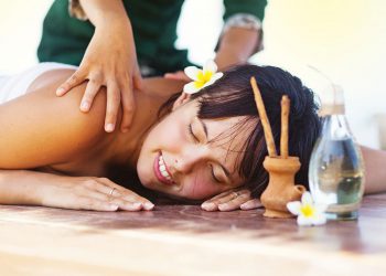 Super-Easy But Effective DIY Detox Bath Recipe
