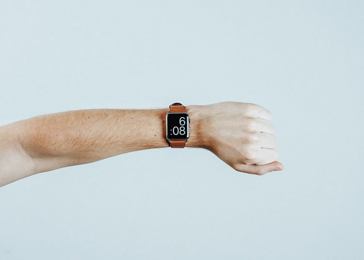 This gaming smartwatch has Atari classics built right in
