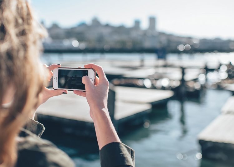 Twitter tweaks video again, adding view counts for some users