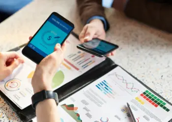 making online transaction via bank mobile app
