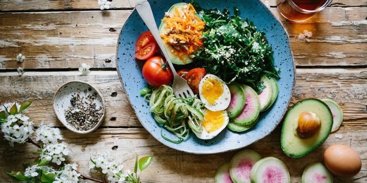 A restaurant near Seminyak is making tea leaf salad pizza
