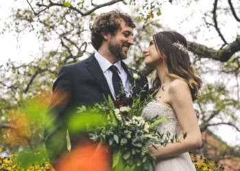 Aspen Wedding with Modern, Tropical Vibes